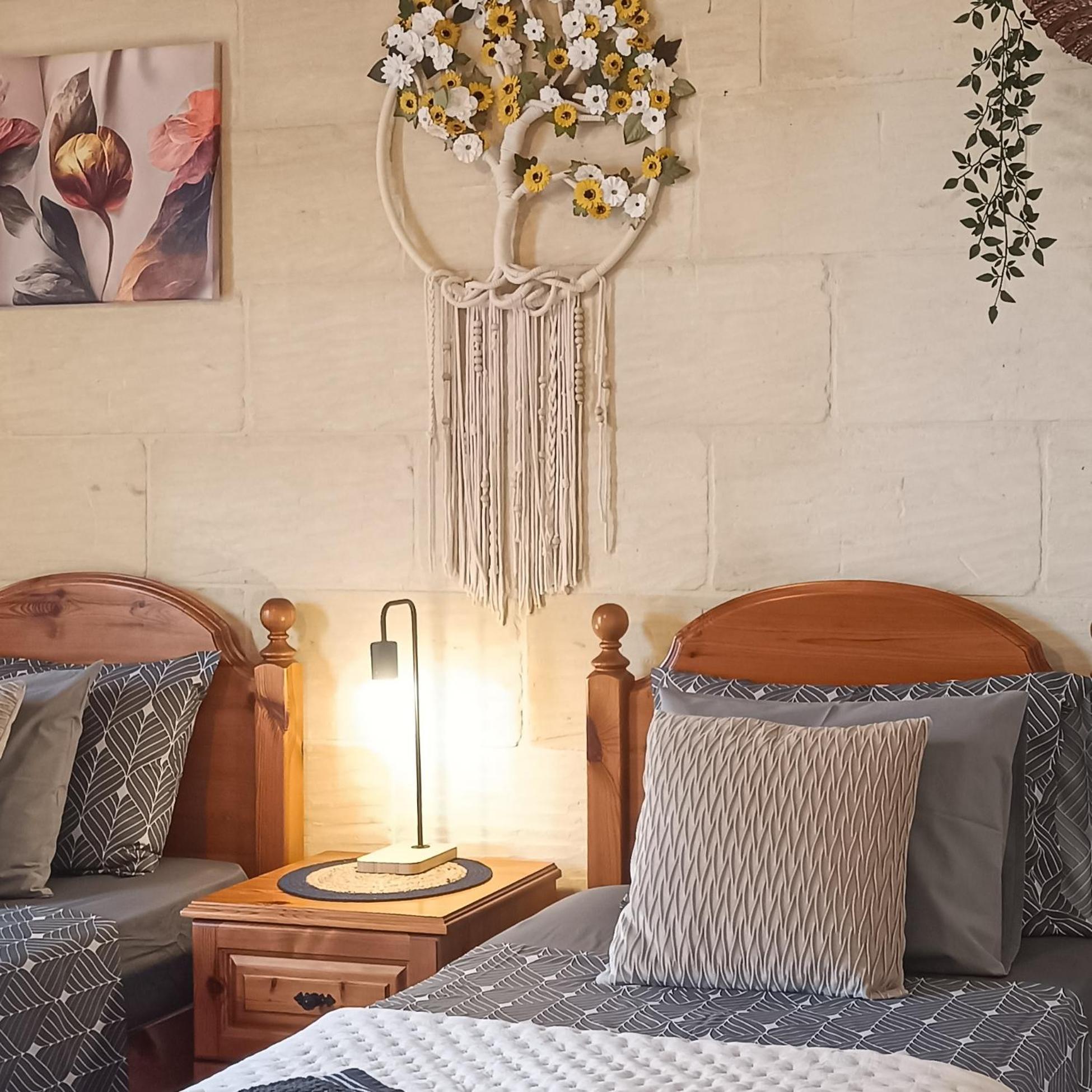 Moonshine Villa Nadur Værelse billede